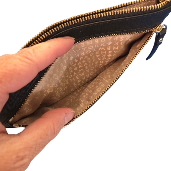 Kate Spade Navy Blue and Cream Wristlet - Picture 3 of 5